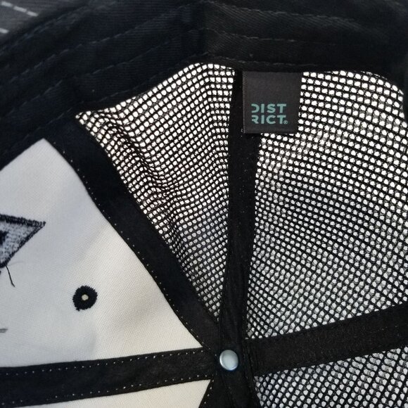 NWT District Tri-Tone Mesh Back Snap Back 77 Cap - Picture 5 of 6
